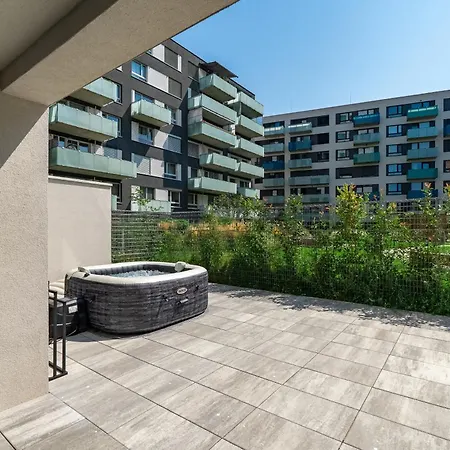 Fabulous With Garden Terrace Apartment