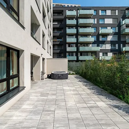 Fabulous With Garden Terrace Appartamento Bratislava