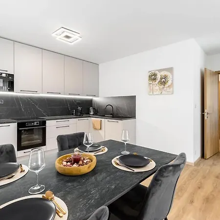 Fabulous With Terrace & Free Parking Apartamento