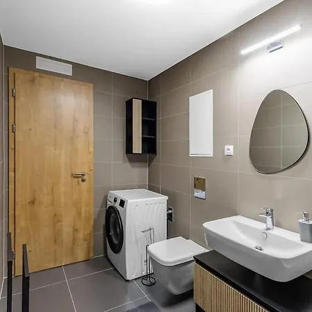 Fabulous With Terrace & Free Parking Apartamento *