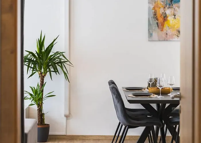 Fabulous With Terrace & Free Parking *