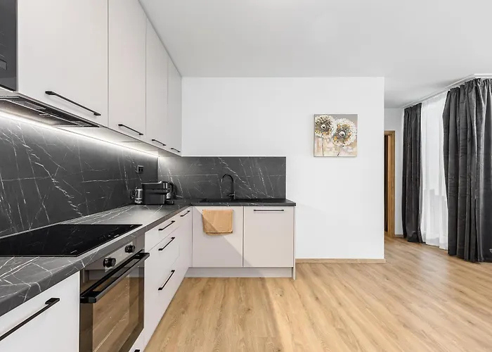 Fabulous With Terrace & Free Parking 아파트