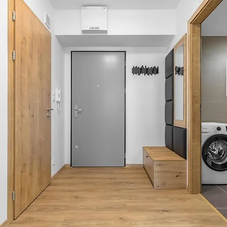 Fabulous With Garden Terrace דירה ברטיסלאבה