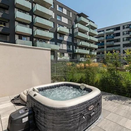 Fabulous With Garden Terrace Pressburg