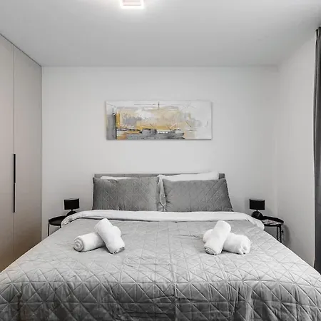 Fabulous With Garden Terrace Pressburg